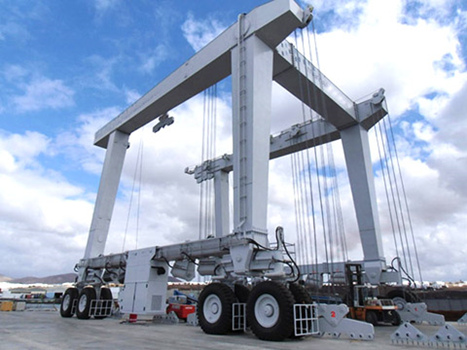 600 ton travel lift 