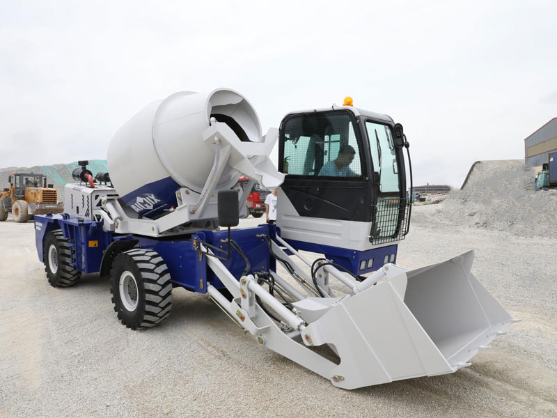 2.6 cub self-loading concrete mixer