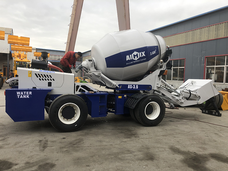 Self Loading Concrete Mixer